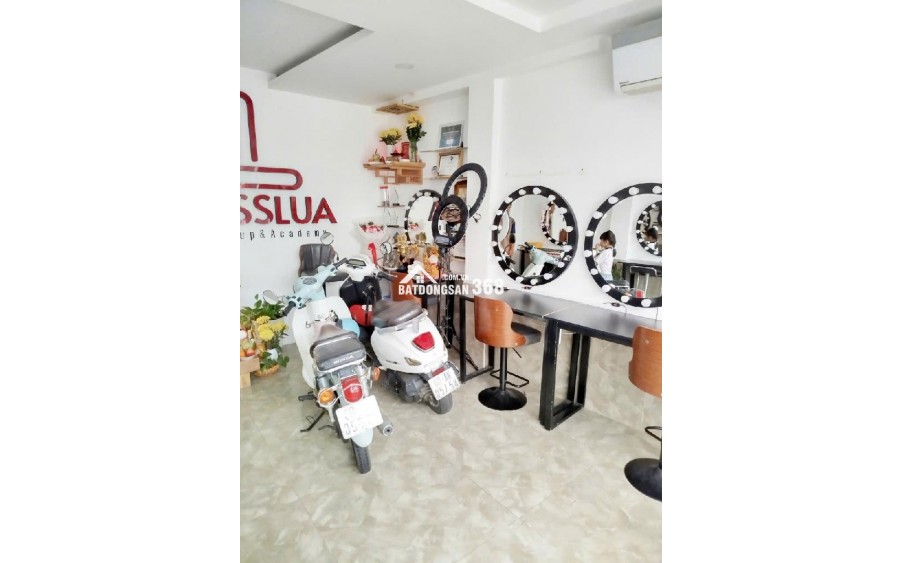 Nhà MT 4x11m, 2 lầu +ST, gần Lý Thường Kiệt, ngã tư Bảy Hiền